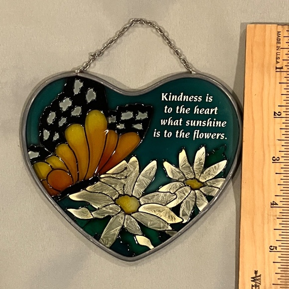 Heart Shaped Monarch Butterfly Stained Glass Suncatcher - Picture 4 of 4